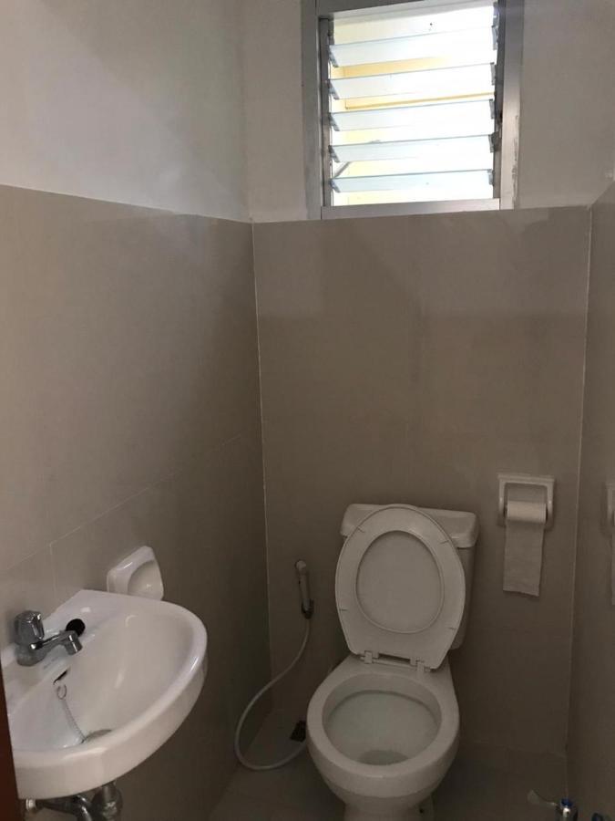 Oyo 621 De Loro Inn Puerto Princesa Zewnętrze zdjęcie